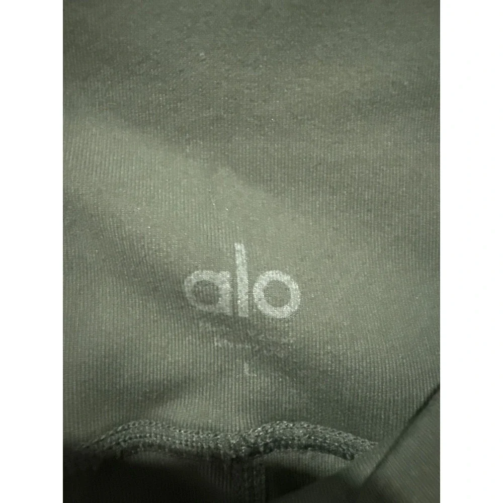 ALO Yoga excellent waist